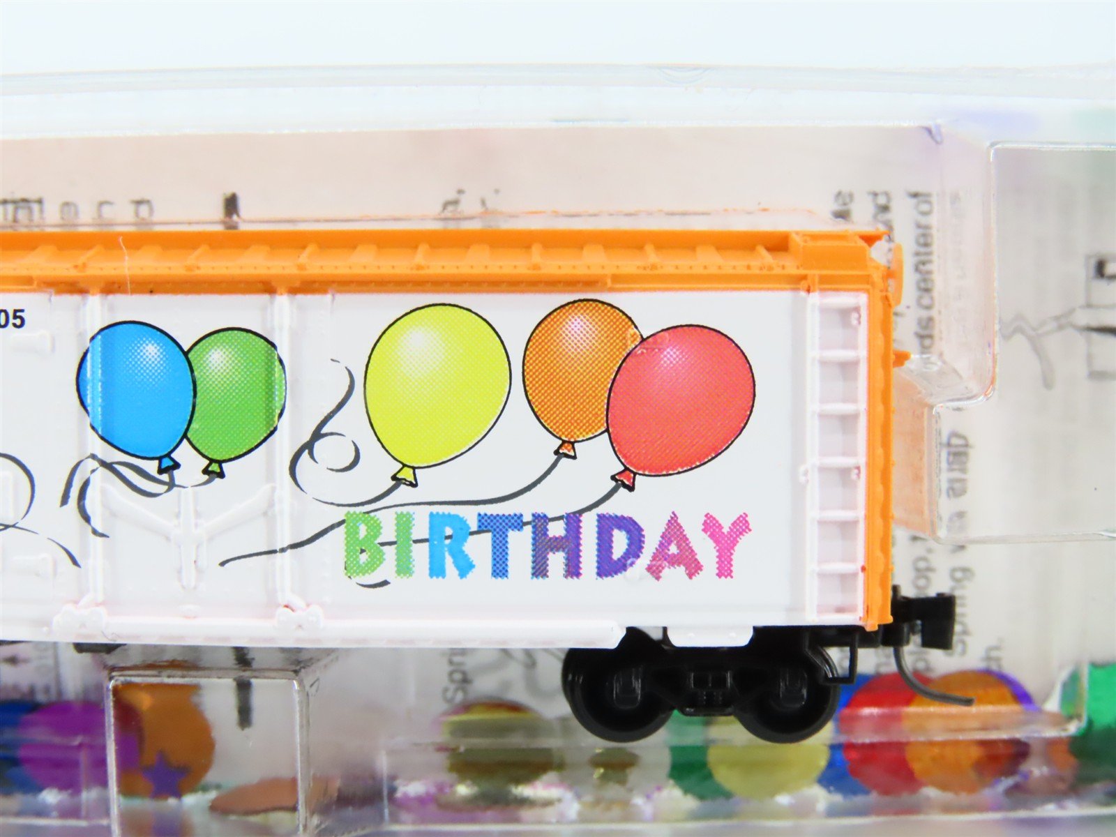 Z Scale Micro-Trains MTL 50200230 HBD Happy Birthday 40' Plug Door Box Car #2005