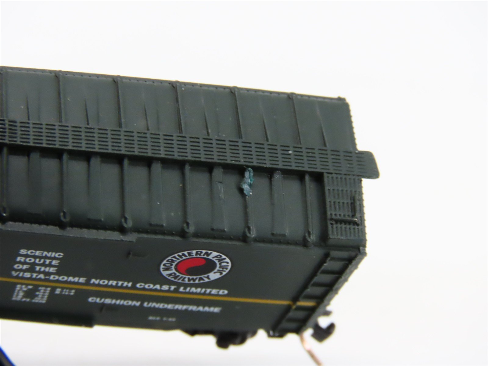 Z Scale Micro-Trains MTL 50700472 NP Northern Pacific 50' Box Car #97732