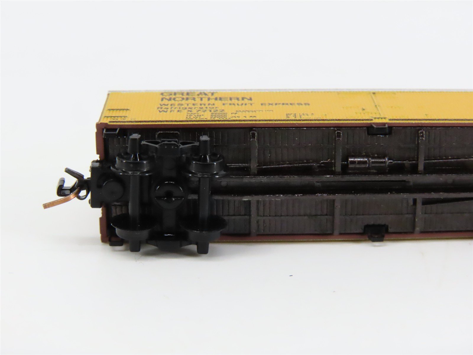Z Scale Micro-Trains MTL 51800591 WFEX Great Northern 40' Wood Reefer #72122