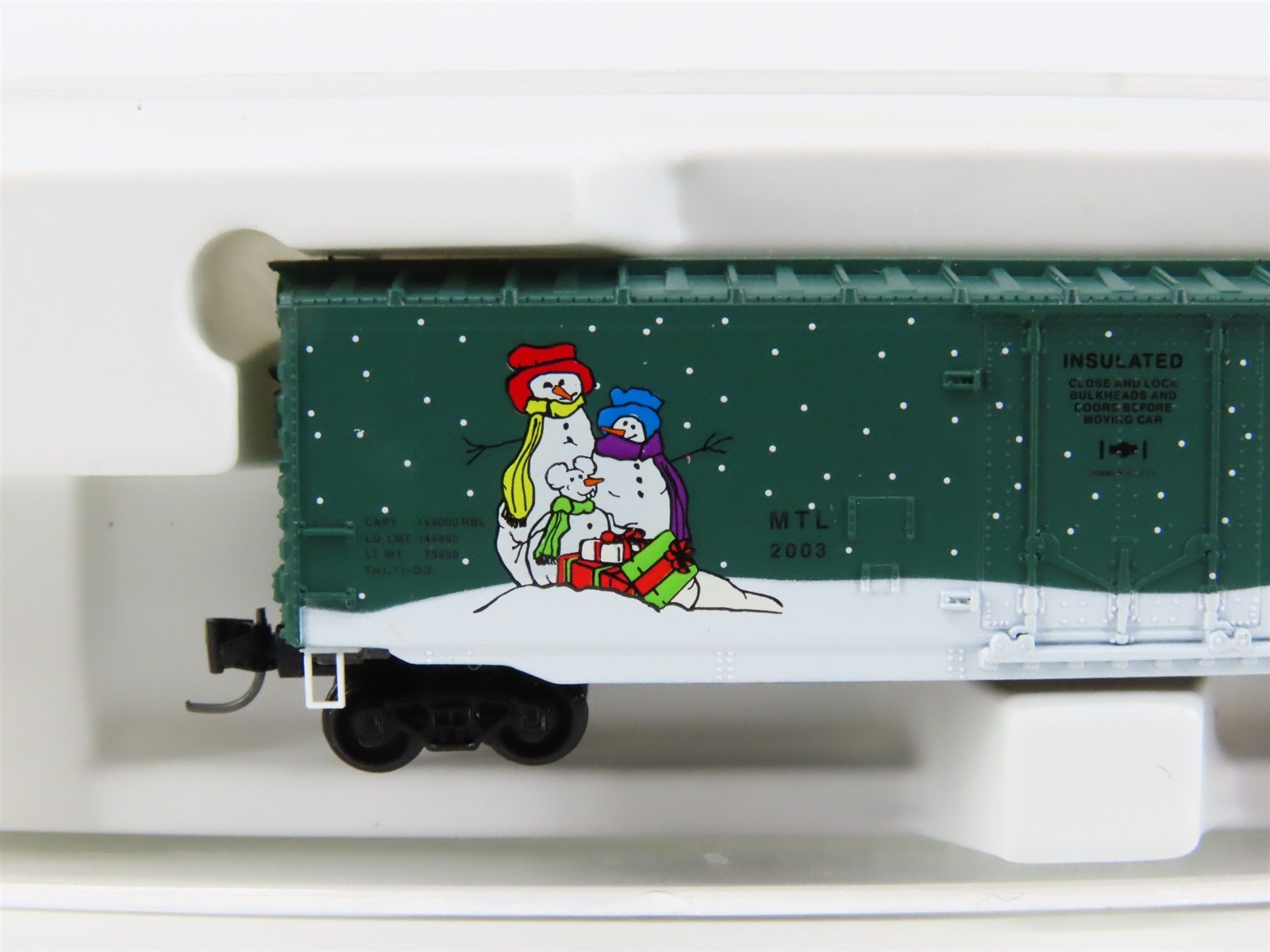 Z Scale Micro-Trains MTL 13625-2 Happy Holidays 50' Plug Door Box Car #2003