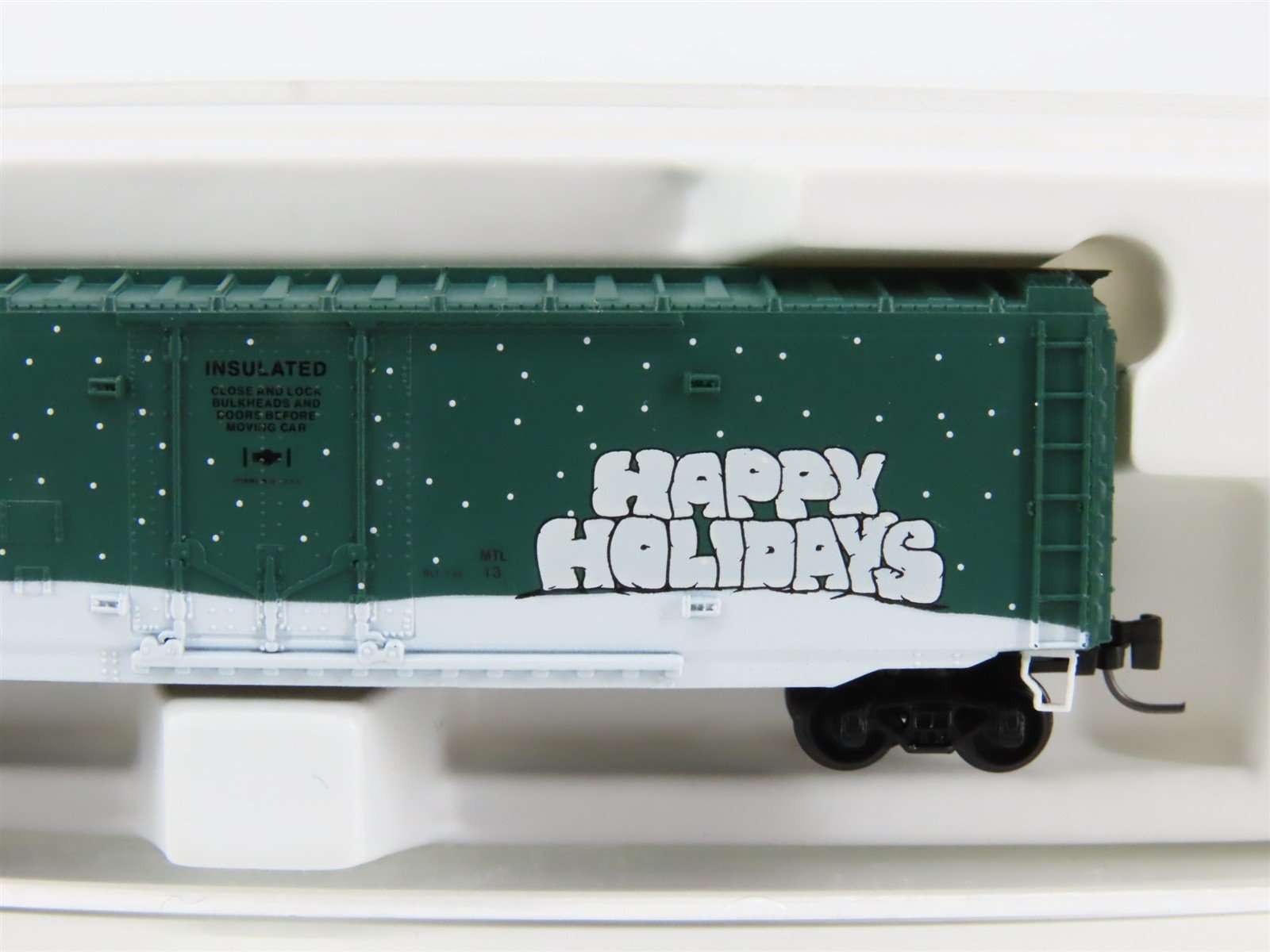 Z Scale Micro-Trains MTL 13625-2 Happy Holidays 50' Plug Door Box Car #2003