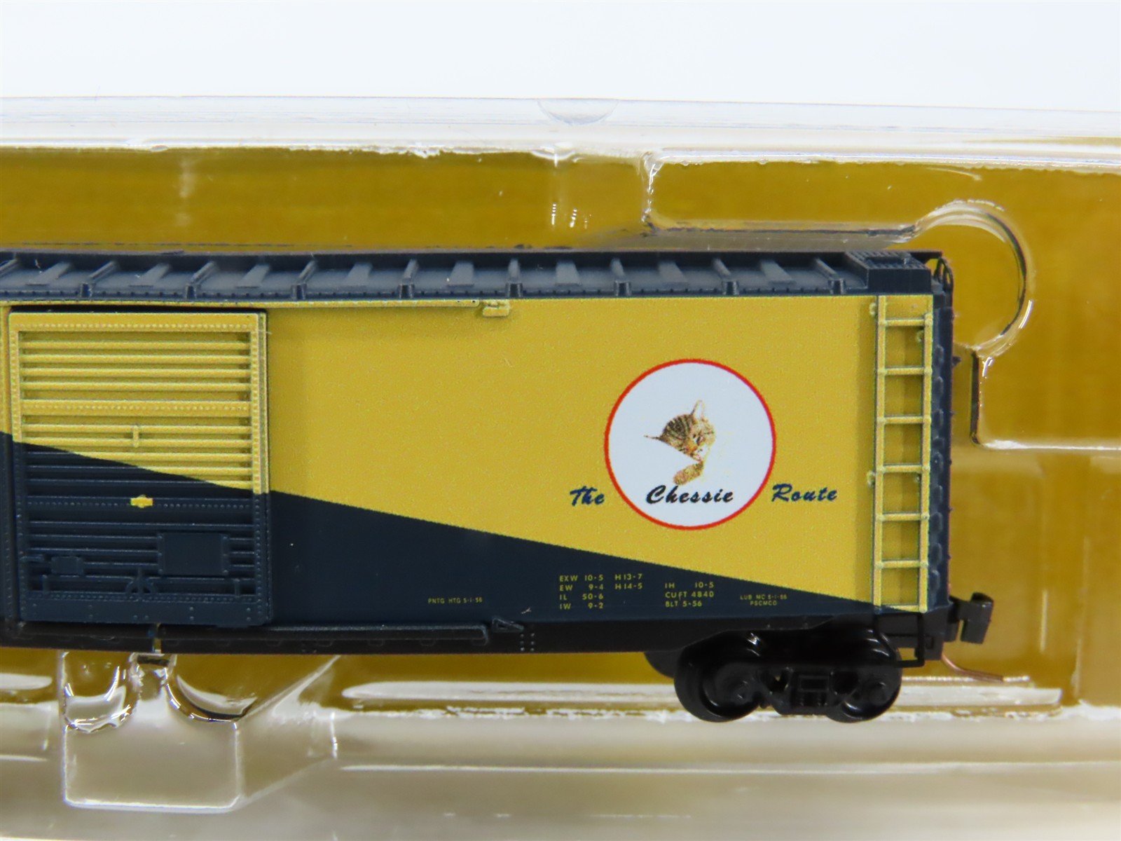 Z Scale Micro-Trains MTL 50500422 C&O The Chessie Route 50' Box Car #21299
