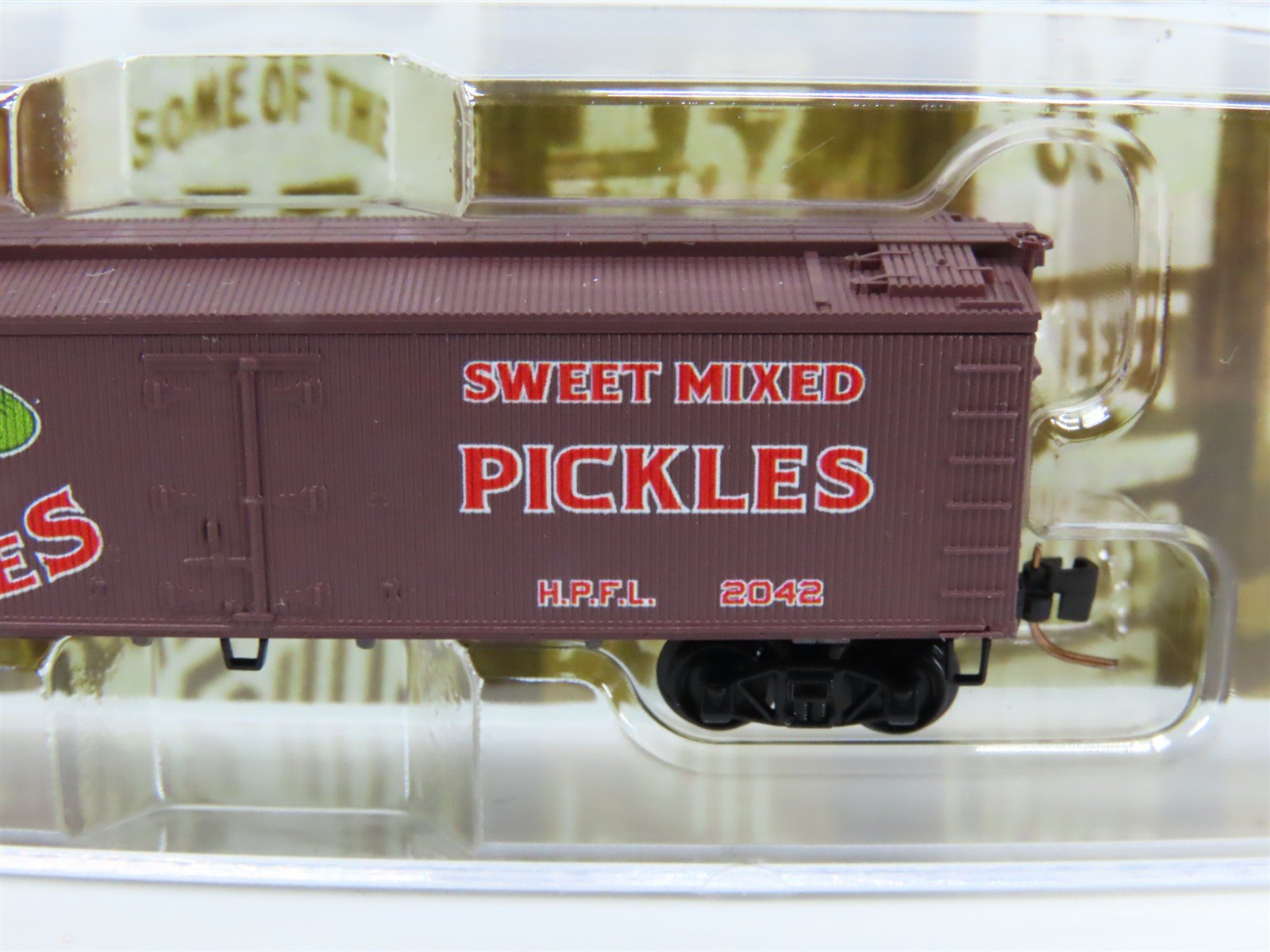 Z Scale Micro-Trains MTL 51800550 HPFL Heinz Pickles 40' Wood Reefer #2042