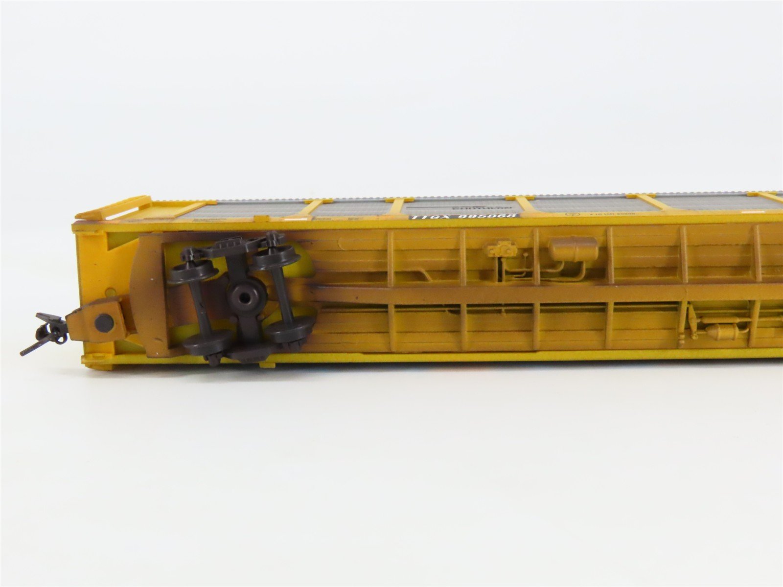 N Micro-Trains MTL 11144400 NS 89' Tri-Level Closed Autorack w/ Graffiti #995868
