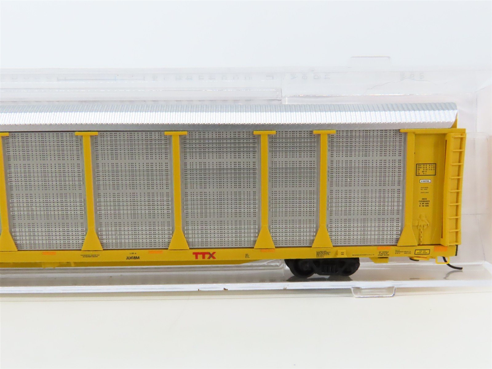 N Scale Micro-Trains MTL 11100382 TTGX TTX 89' Tri-Level Closed Autorack #711010