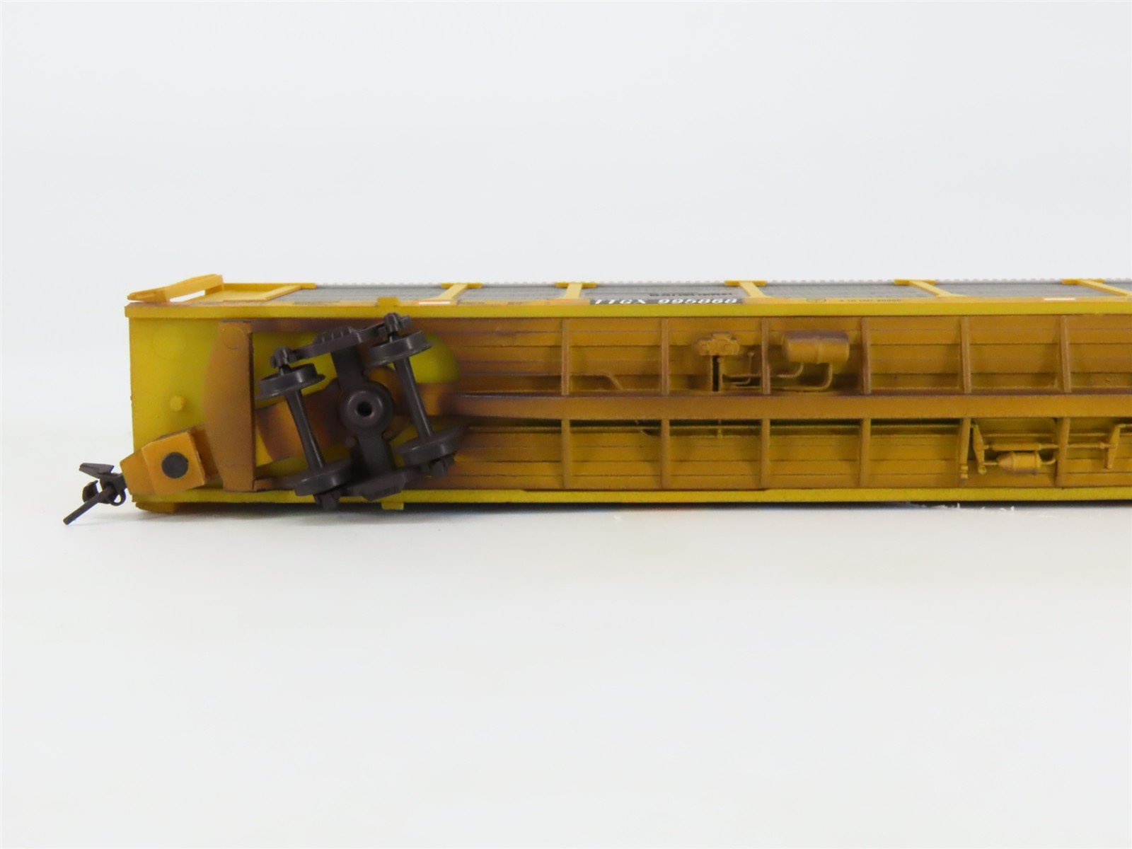 N Micro-Trains MTL 11144400 NS 89' Tri-Level Closed Autorack w/ Graffiti #995868