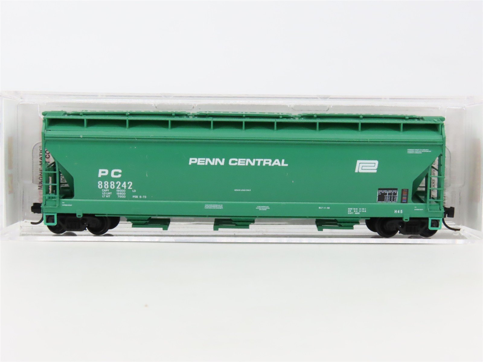 N Scale Micro-Trains MTL 09400590 PC Penn Central 3-Bay Covered Hopper #888242