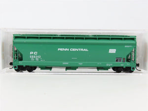 N Scale Micro-Trains MTL 09400590 PC Penn Central 3-Bay Covered Hopper #888242