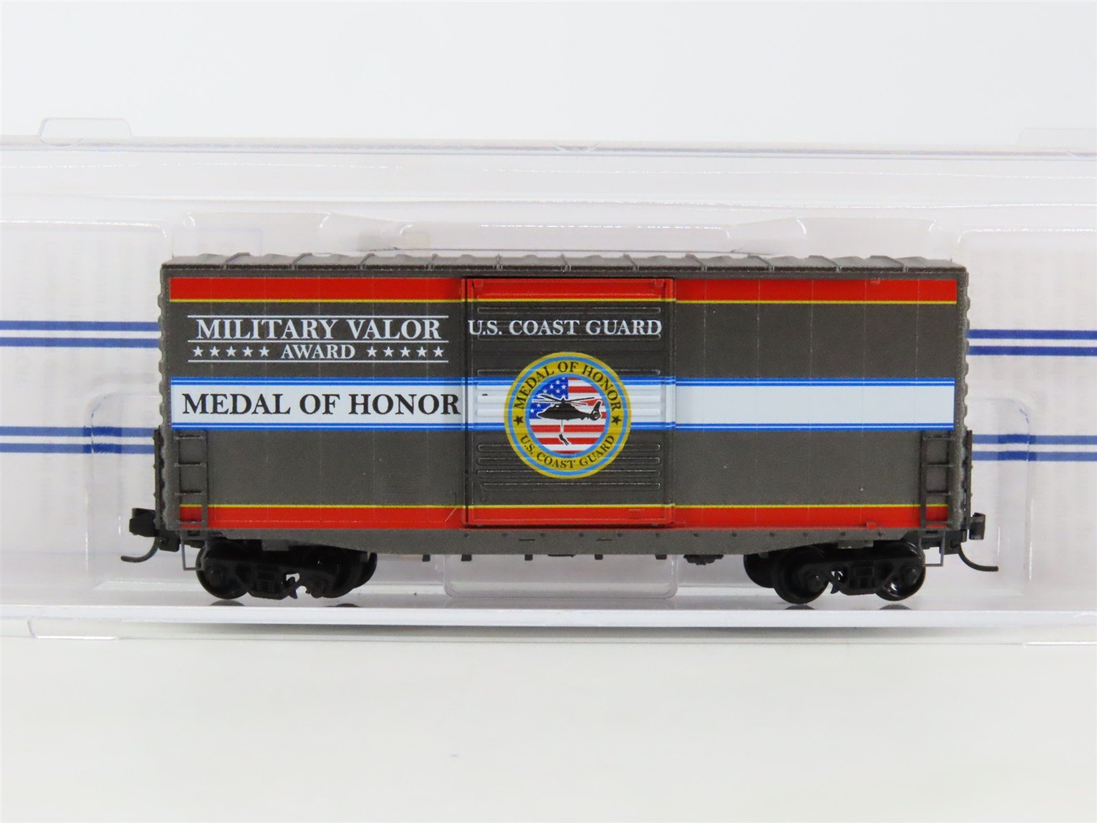 N Micro-Trains MTL 10100764 Military Valor Award US Coast Guard 40' Box Car