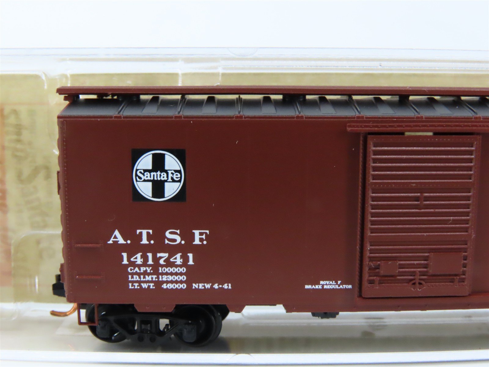 N Scale Micro-Trains MTL 02052117 ATSF Grand Canyon Line 40' Box Car #141741