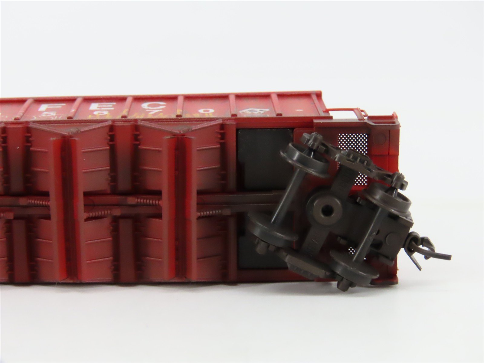 N Micro-Trains MTL 12545021 FEC 43' Rapid Discharge Hopper #15670 w/ Graffiti