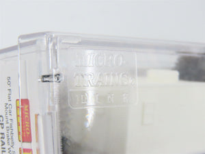 N Scale Micro-Trains MTL 04546650 CP Rail 50' Flat Car #424621 w/ Camp Car Load