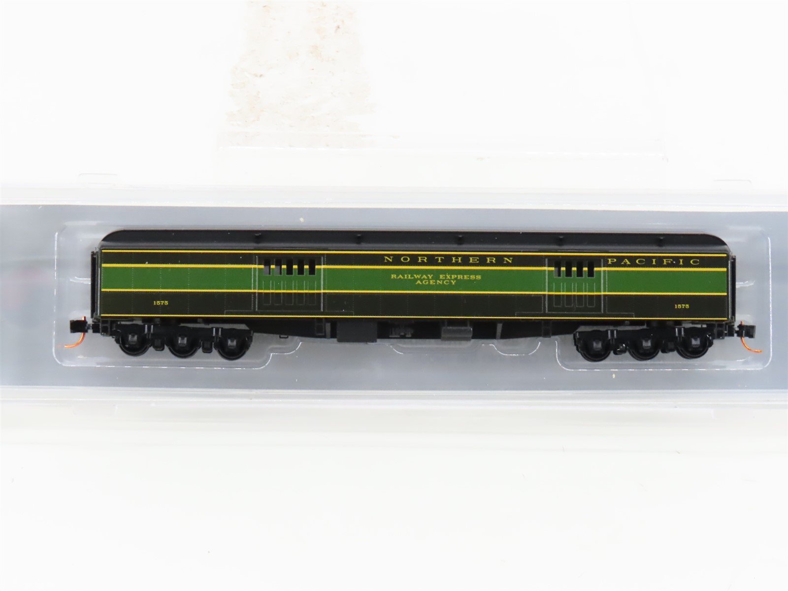 N Micro-Trains MTL Lowell Smith NSE 16-111 NP "Mainstreeter" Baggage Passenger