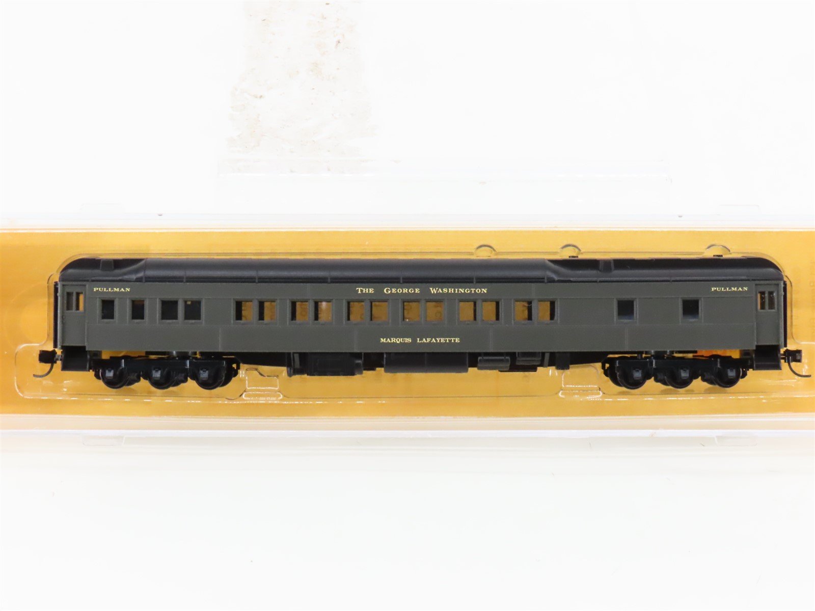 N Micro-Trains MTL NSE 20-129 C&O "George Washington" 12-1 Sleeper Passenger Car