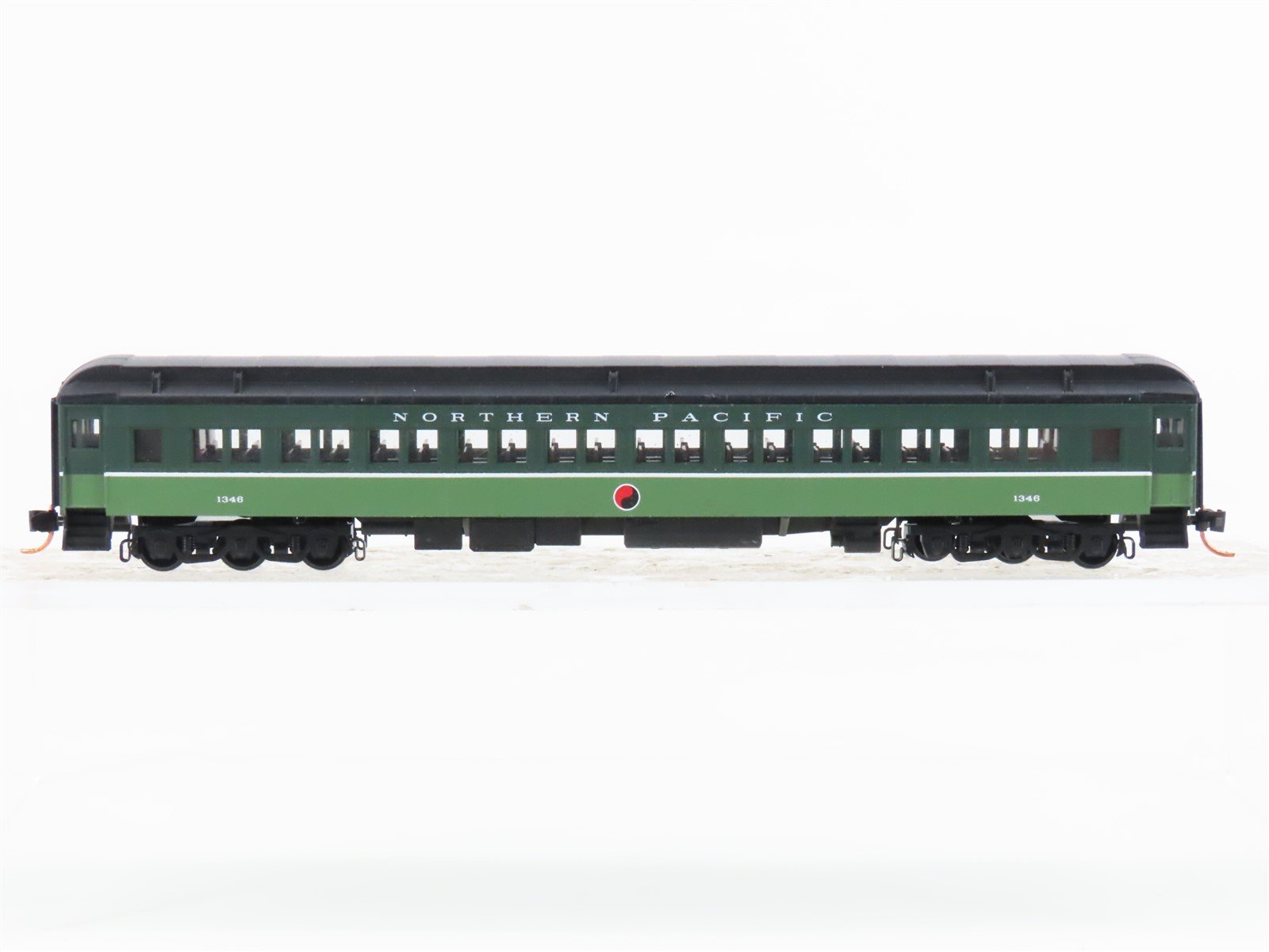 N Scale Micro-Trains MTL NP Northern Pacific Heavyweight Coach Passenger #1346