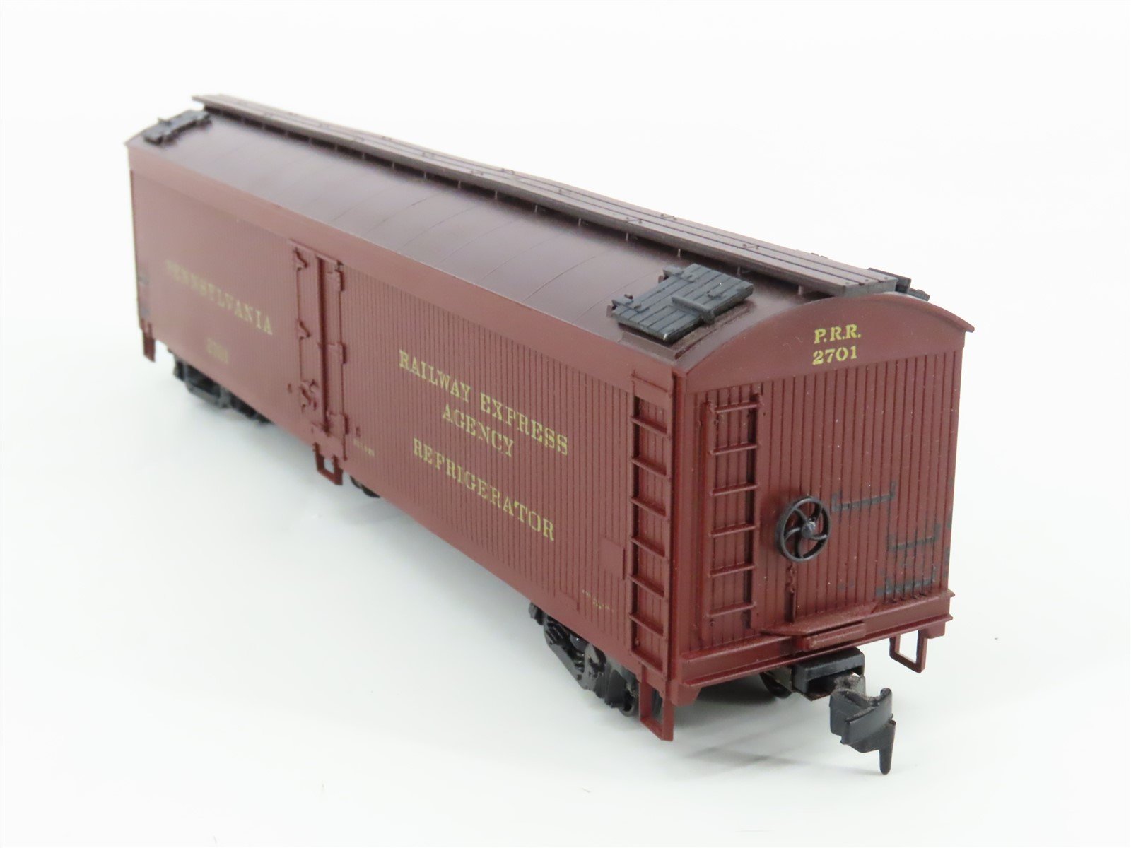 HO Scale Athearn 5334 PRR Pennsylvania Railroad 50' Express Reefer #2701