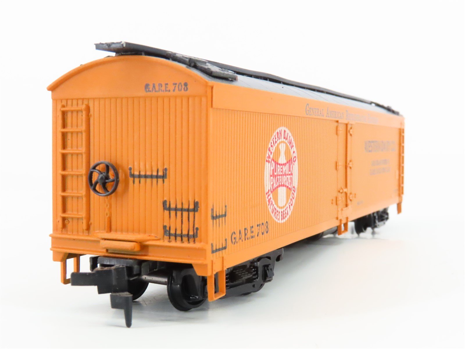 HO Scale Athearn 5342 GARE Western Dairy 50' Express Reefer #708