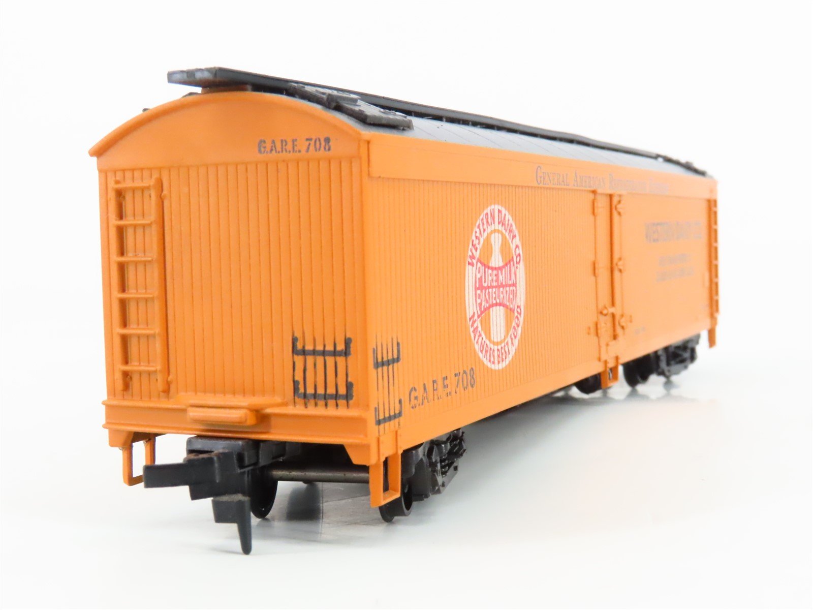 HO Scale Athearn 5342 GARE Western Dairy 50' Express Reefer #708