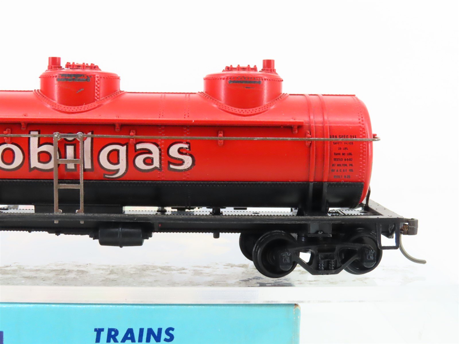 HO Scale Athearn 1503 WSRX Mobilgas Triple Dome Tank Car #2387