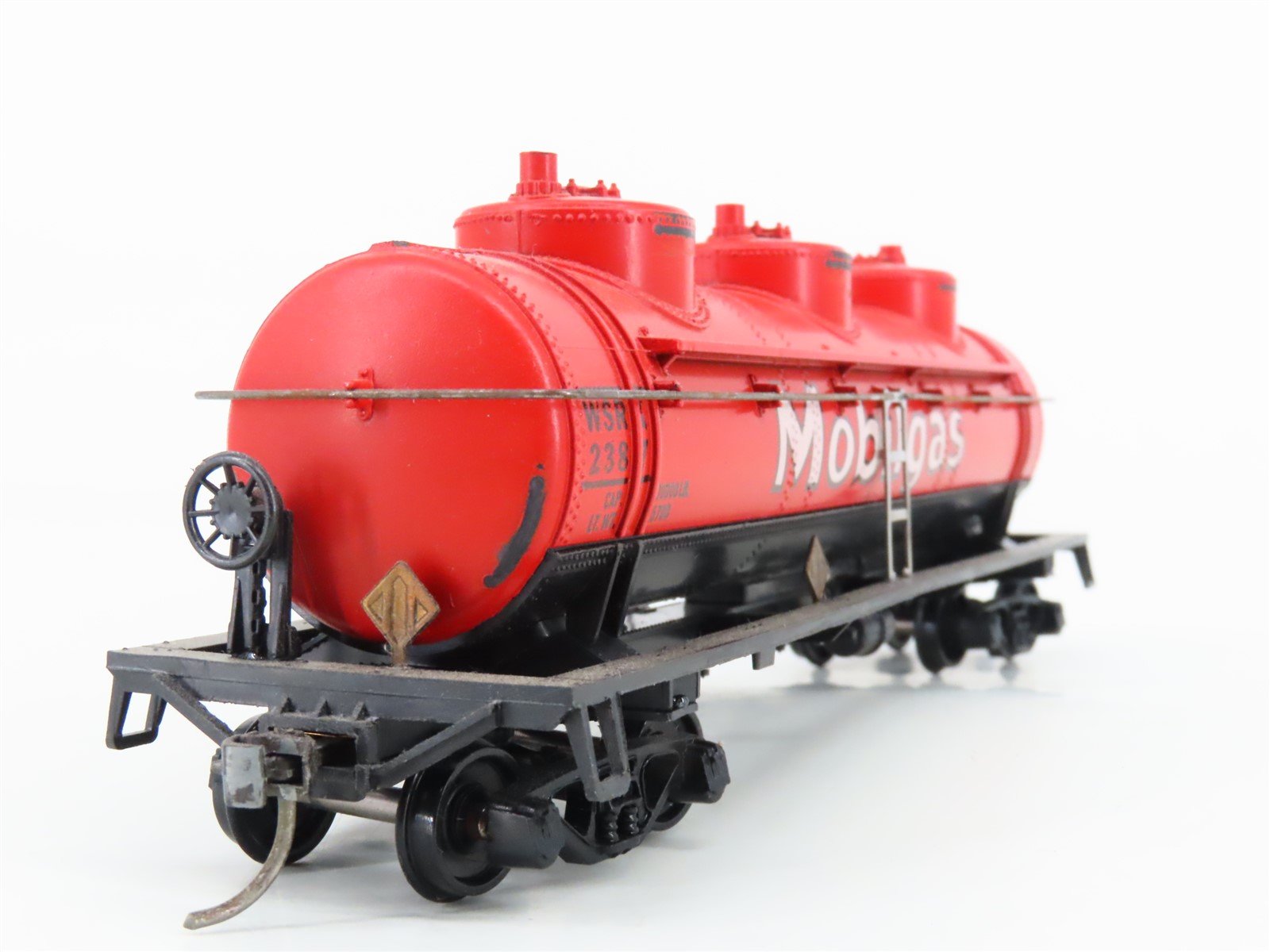 HO Scale Athearn 1503 WSRX Mobilgas Triple Dome Tank Car #2387