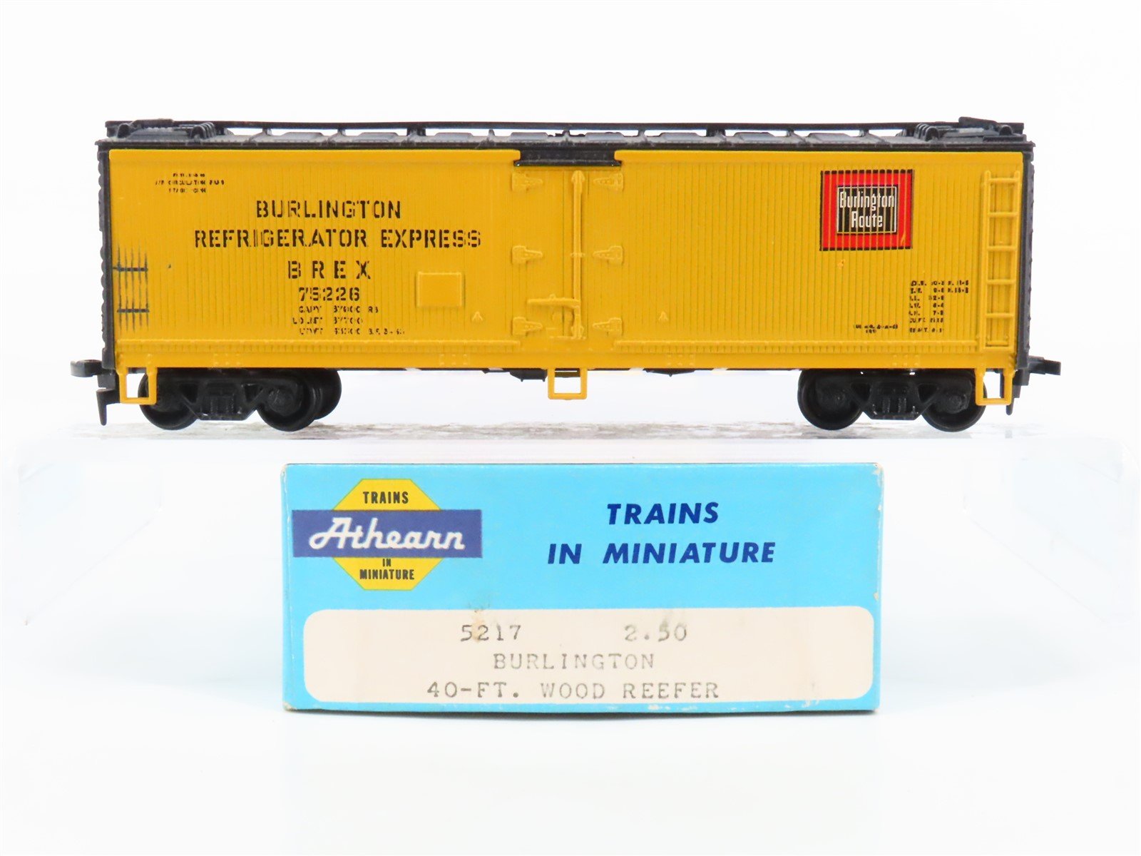 HO Scale Athearn 5217 BREX Burlington Route 40' Wood Reefer #75226