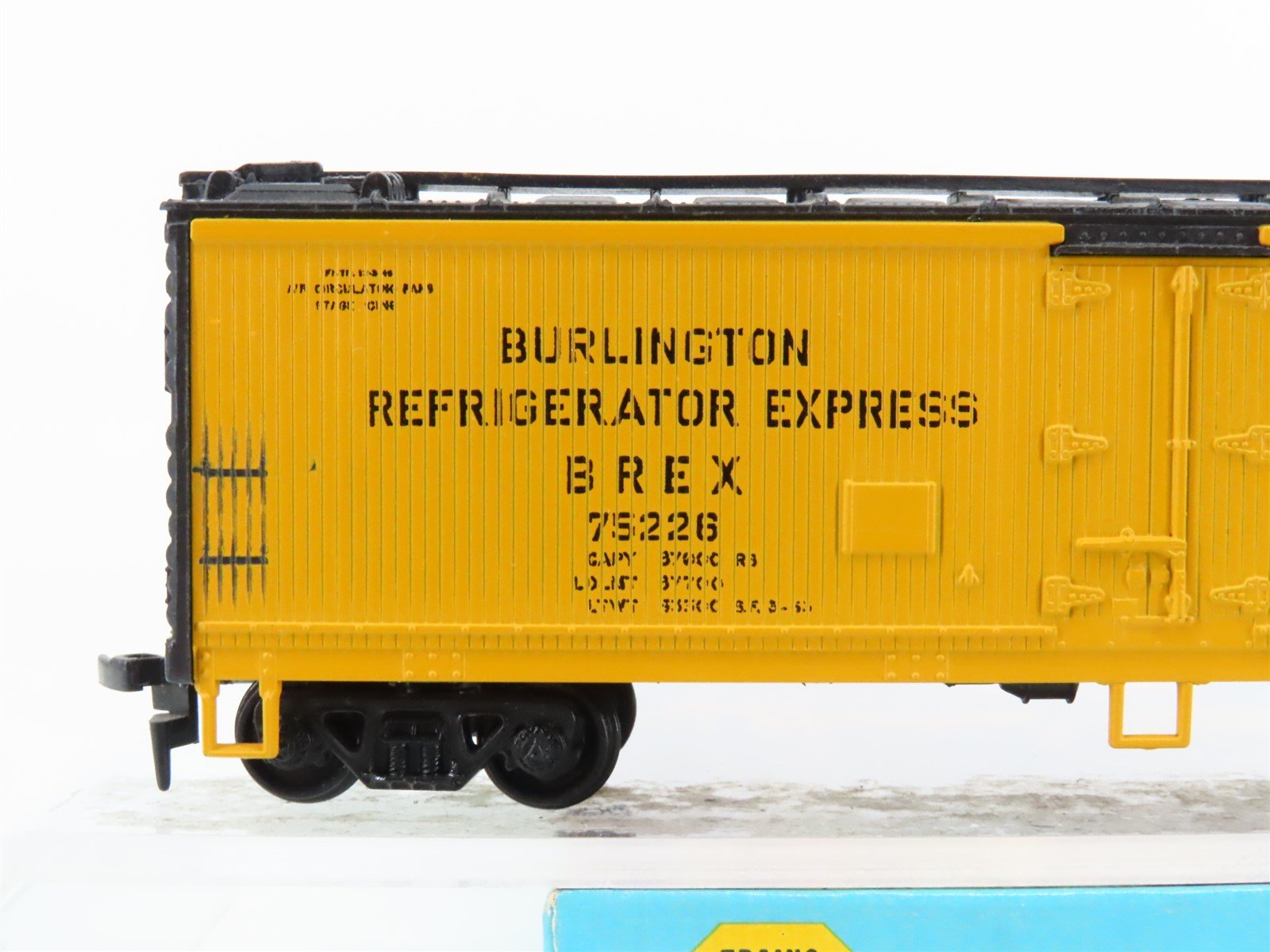 HO Scale Athearn 5217 BREX Burlington Route 40' Wood Reefer #75226