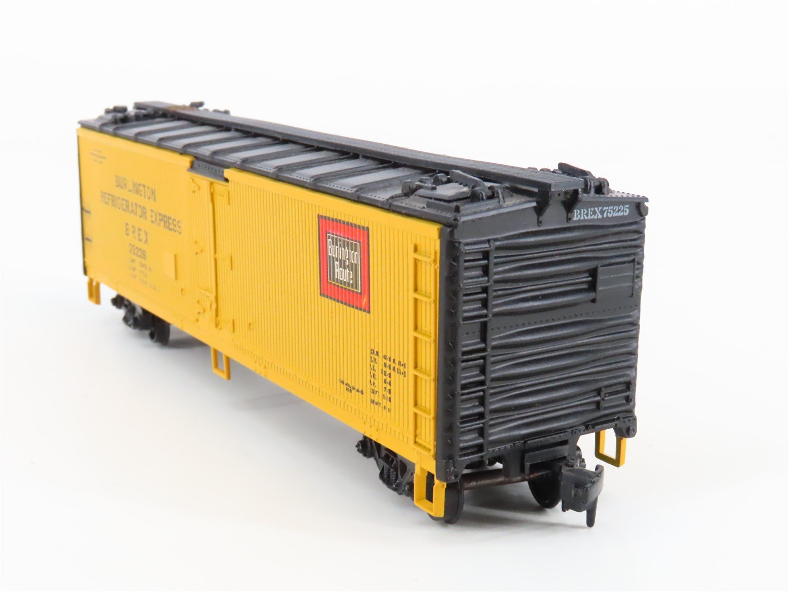 HO Scale Athearn 5217 BREX Burlington Route 40' Wood Reefer #75226