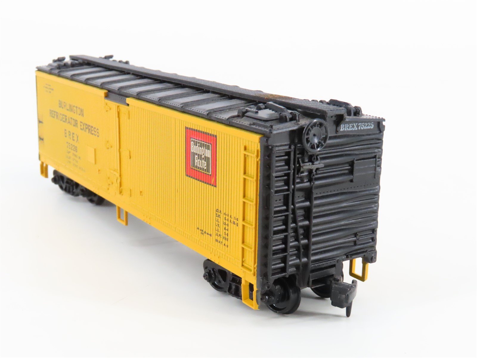 HO Scale Athearn 5217 BREX Burlington Route 40' Wood Reefer #75226