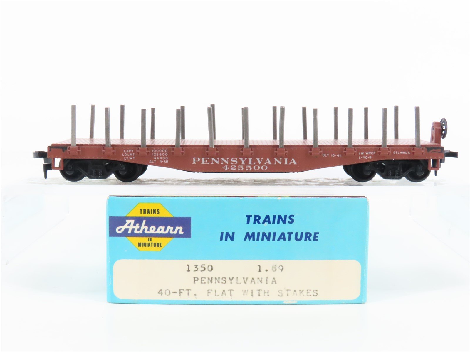 HO Scale Athearn 1350 PRR Pennsylvania Railroad 40' Flat Car #425500 w/ Stakes