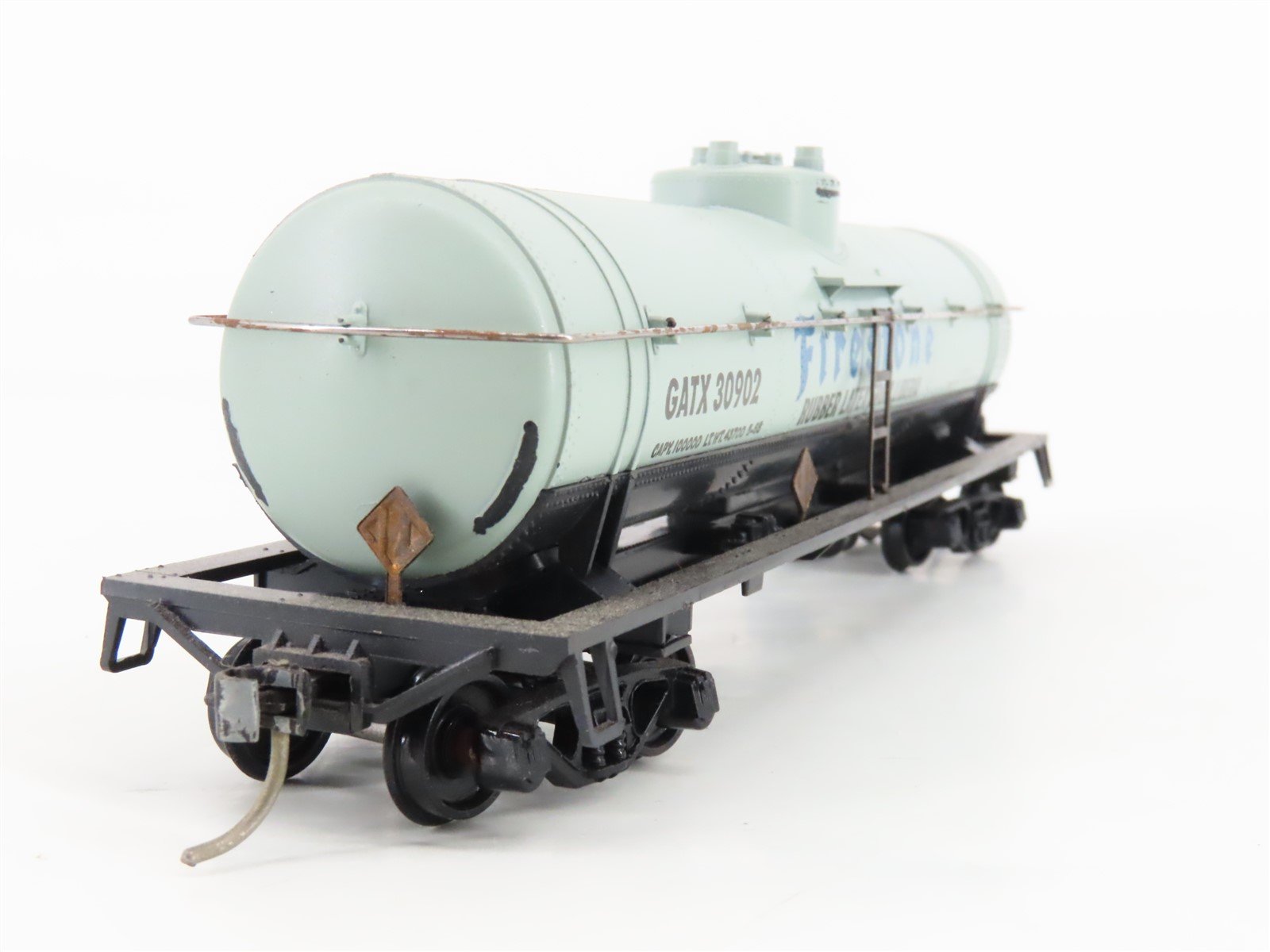 HO Scale Athearn 1579 GATX Firestone 40' Single Dome Tank Car #30902
