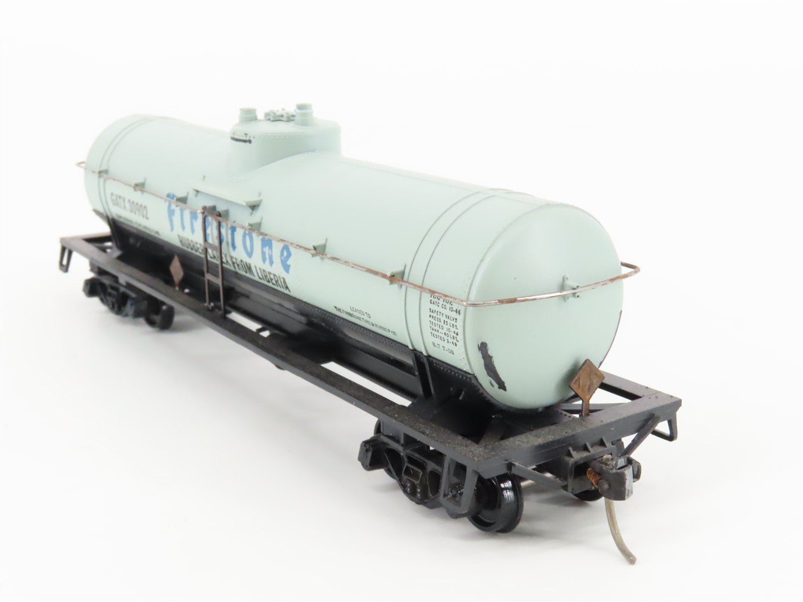 HO Scale Athearn 1579 GATX Firestone 40' Single Dome Tank Car #30902