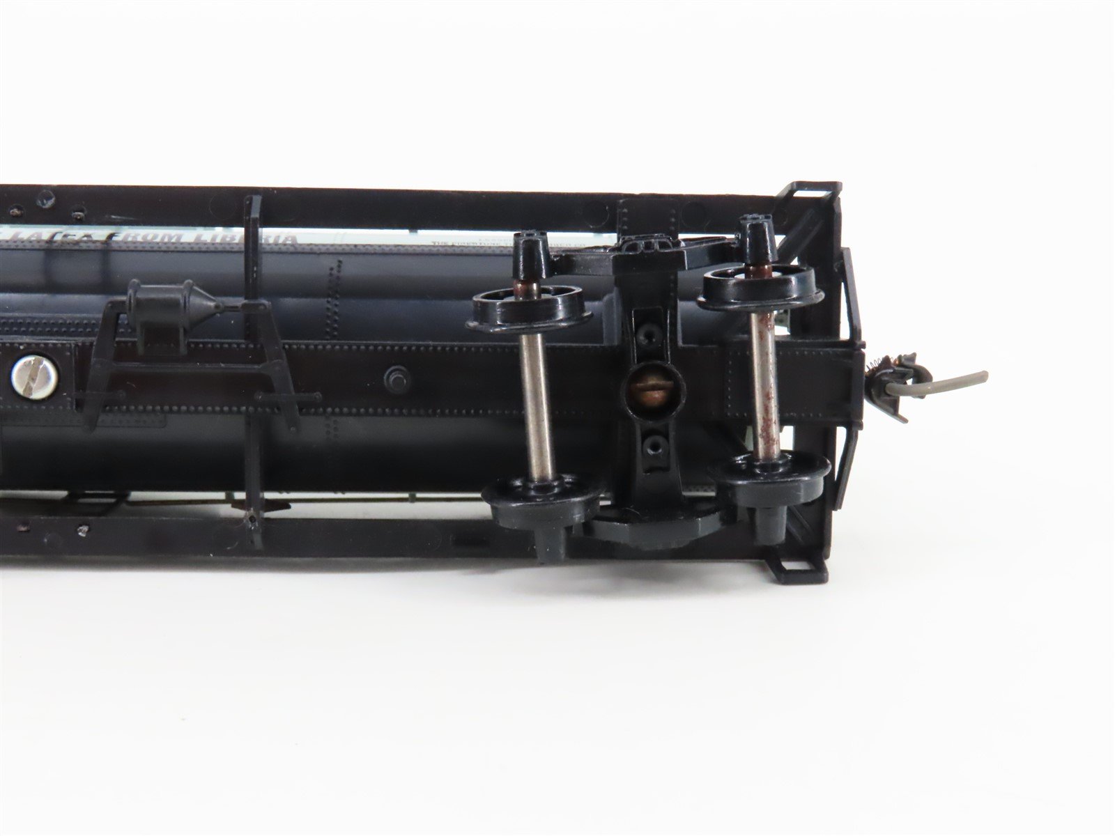 HO Scale Athearn 1579 GATX Firestone 40' Single Dome Tank Car #30902