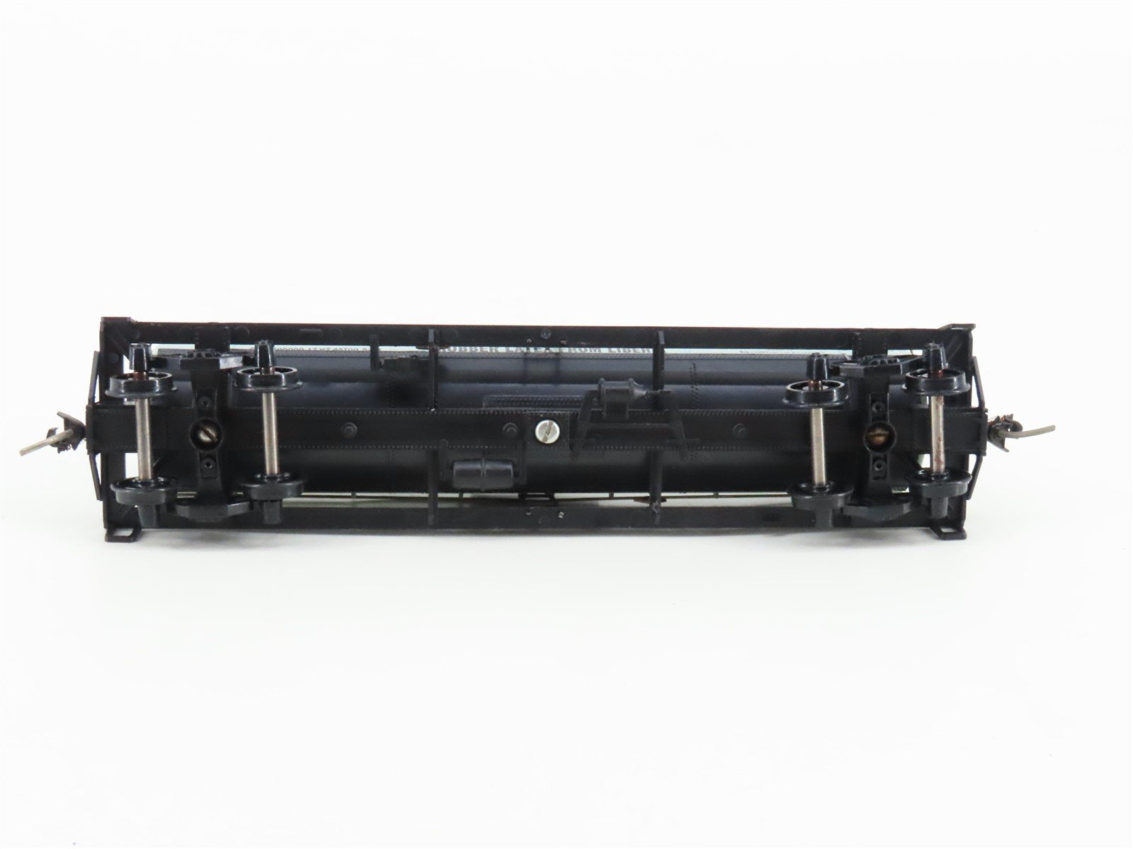 HO Scale Athearn 1579 GATX Firestone 40' Single Dome Tank Car #30902