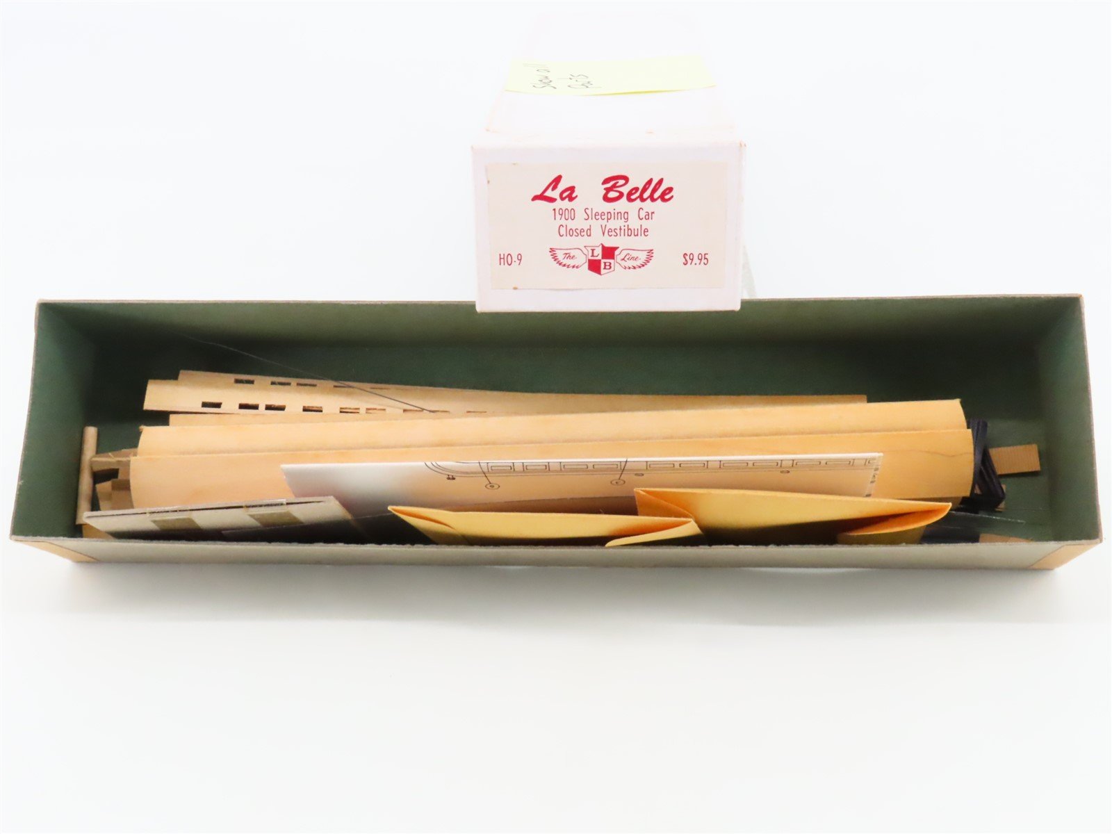 HO Scale La Belle Kit HO-9 Wood 1900 Closed Vestibule Sleeper Passenger Car