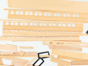 HO Scale La Belle Kit HO-1 Wood 1950 Closed Vestibule Coach Passenger Car