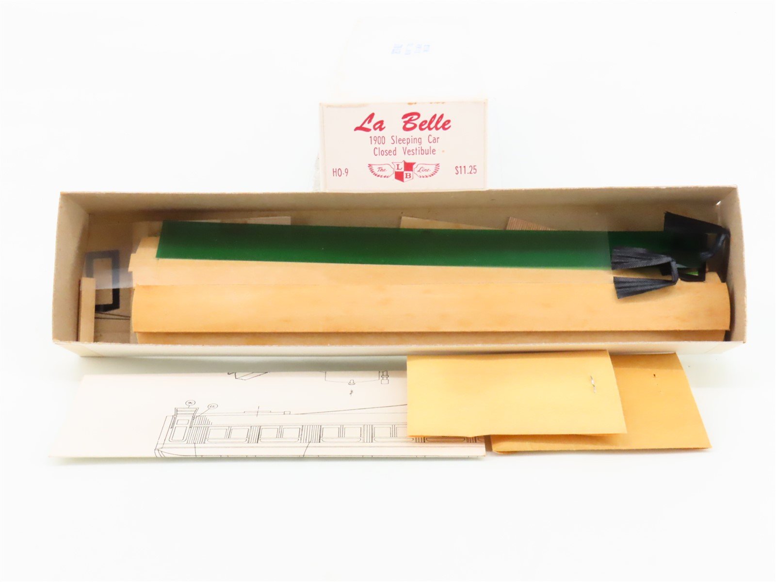 HO Scale La Belle Kit HO-9 Wood 1900 Closed Vestibule Sleeper Passenger Car