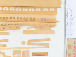 HO Scale La Belle Kit HO-9 Wood 1900 Closed Vestibule Sleeper Passenger Car