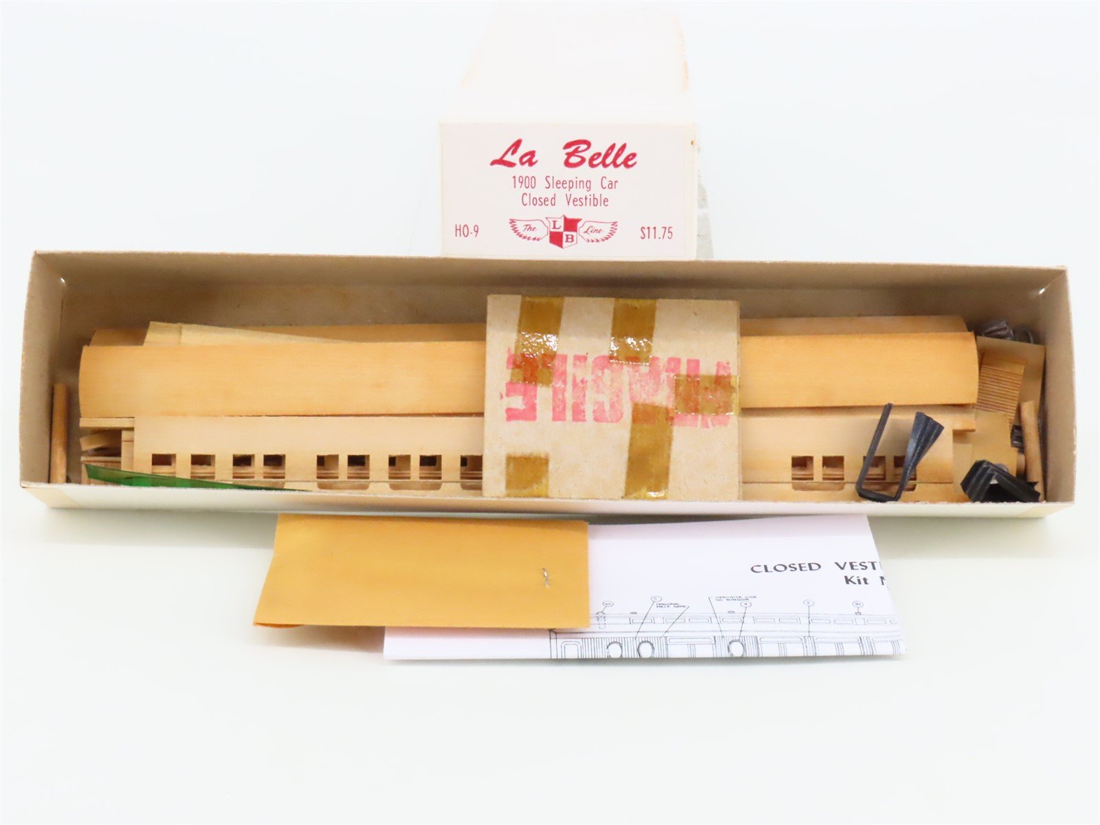 HO Scale La Belle Kit HO-9 Wood 1900 Closed Vestibule Sleeper Passenger Car