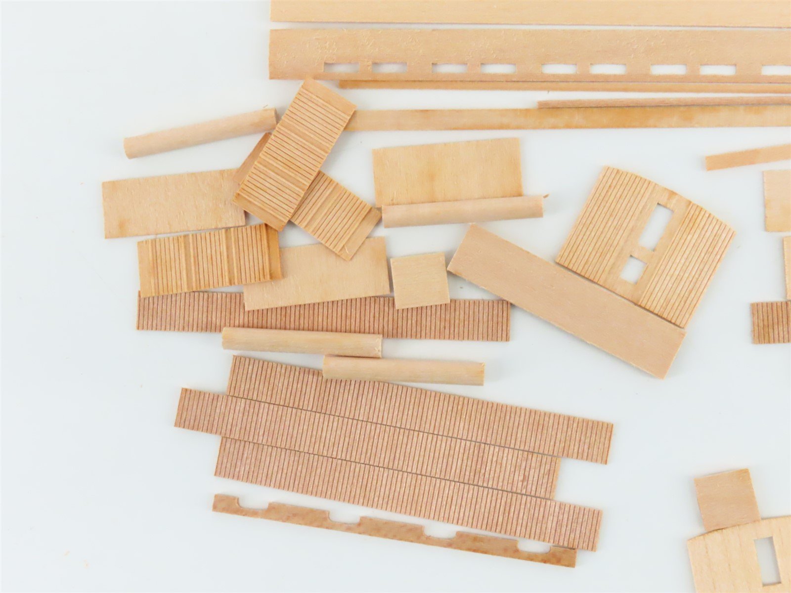 HO Scale La Belle Kit HO-5 Wood 1900 Closed Vestibule Parlor Passenger Car