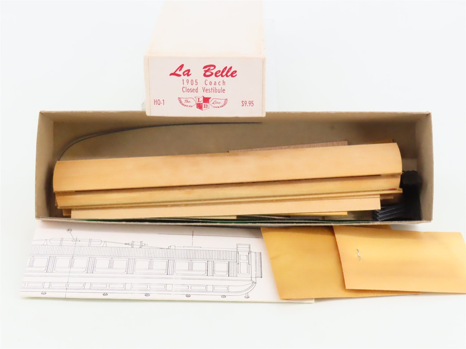 HO Scale La Belle Kit HO-1 Wood 1905 Closed Vestibule Coach Passenger Car