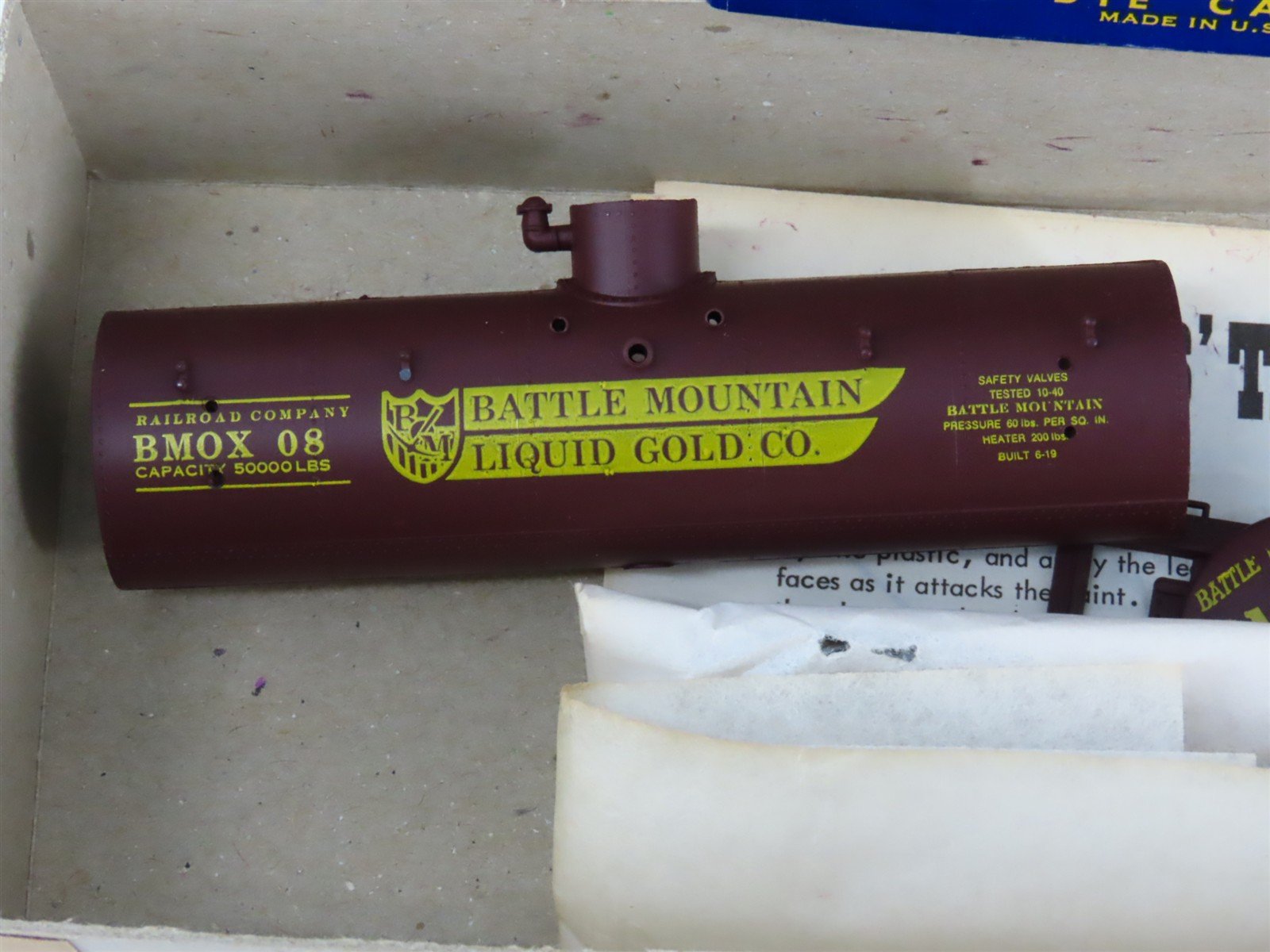 HO Scale Roundhouse Kit 3371 BMOX Battle Mountain 26' Old Timer Tank Car #08