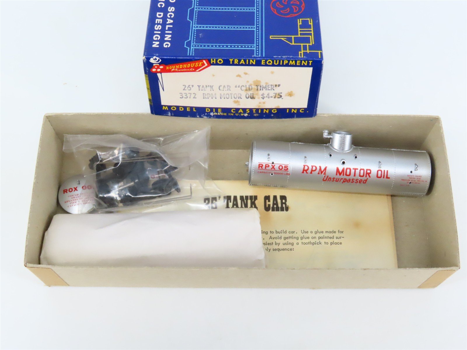 HO Scale Roundhouse Kit 3372 RPX RPM Motor Oil 26' Old Timer Tank Car #05