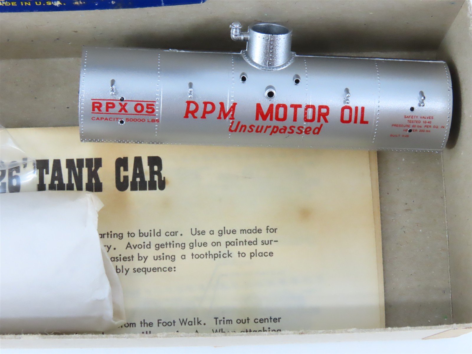 HO Scale Roundhouse Kit 3372 RPX RPM Motor Oil 26' Old Timer Tank Car #05