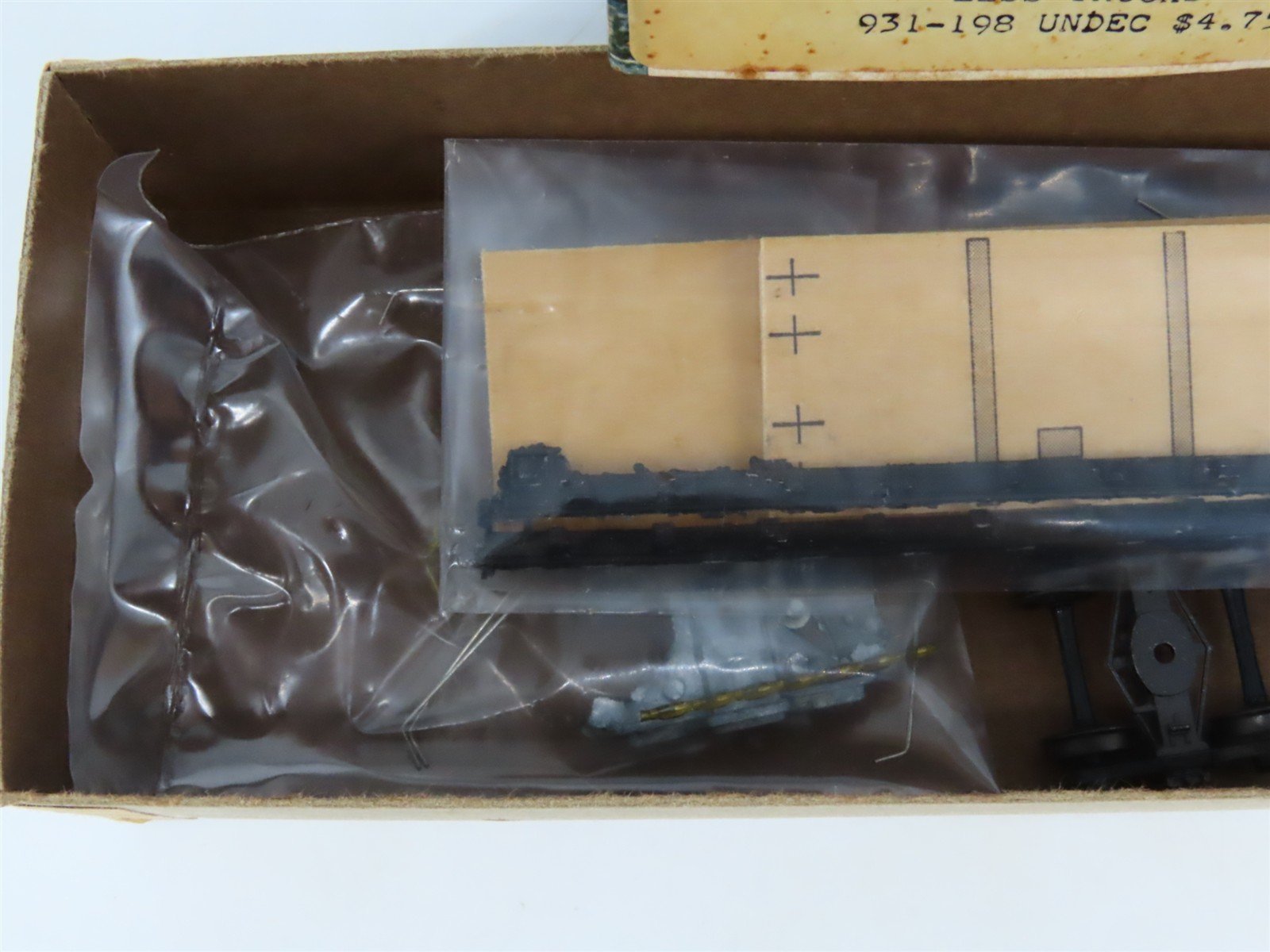 HO Scale Ulrich Kit 931-198 Undecorated Truss Rod Flat Car