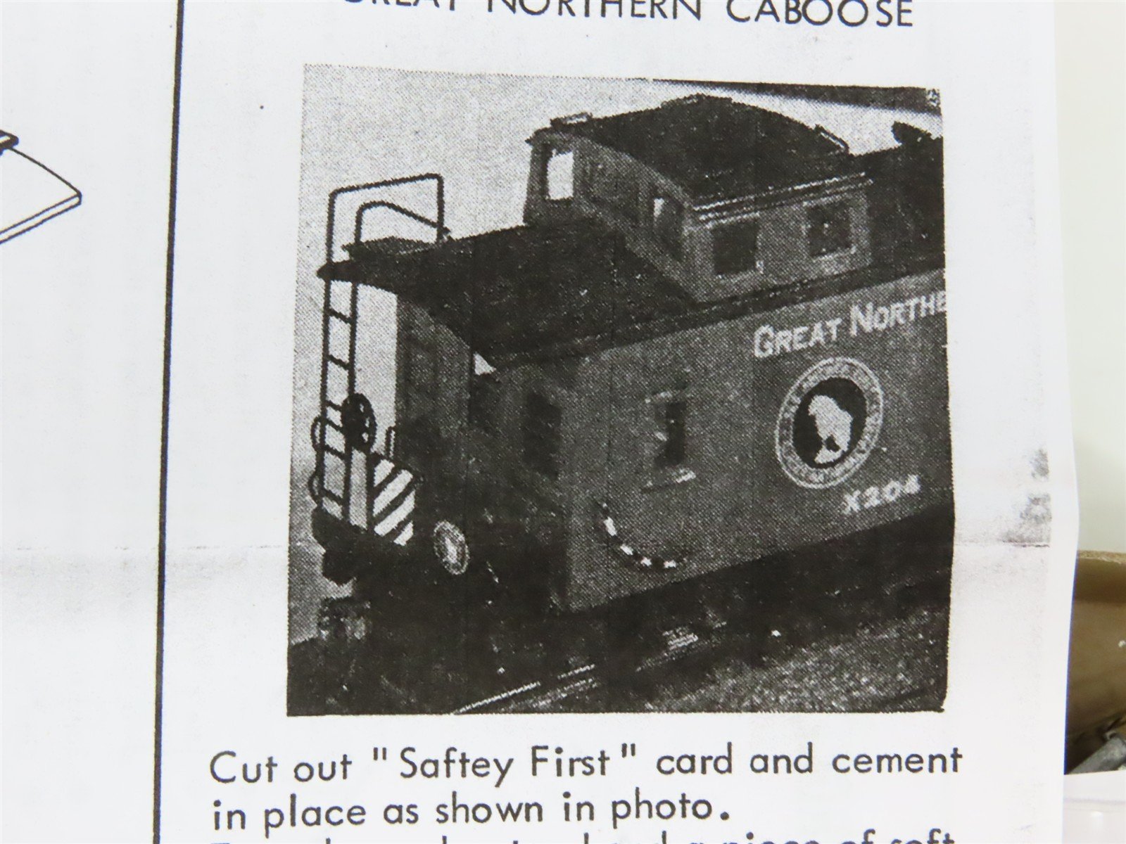 HO Scale Silver Streak Kit 929-103 Unlettered 28' Caboose