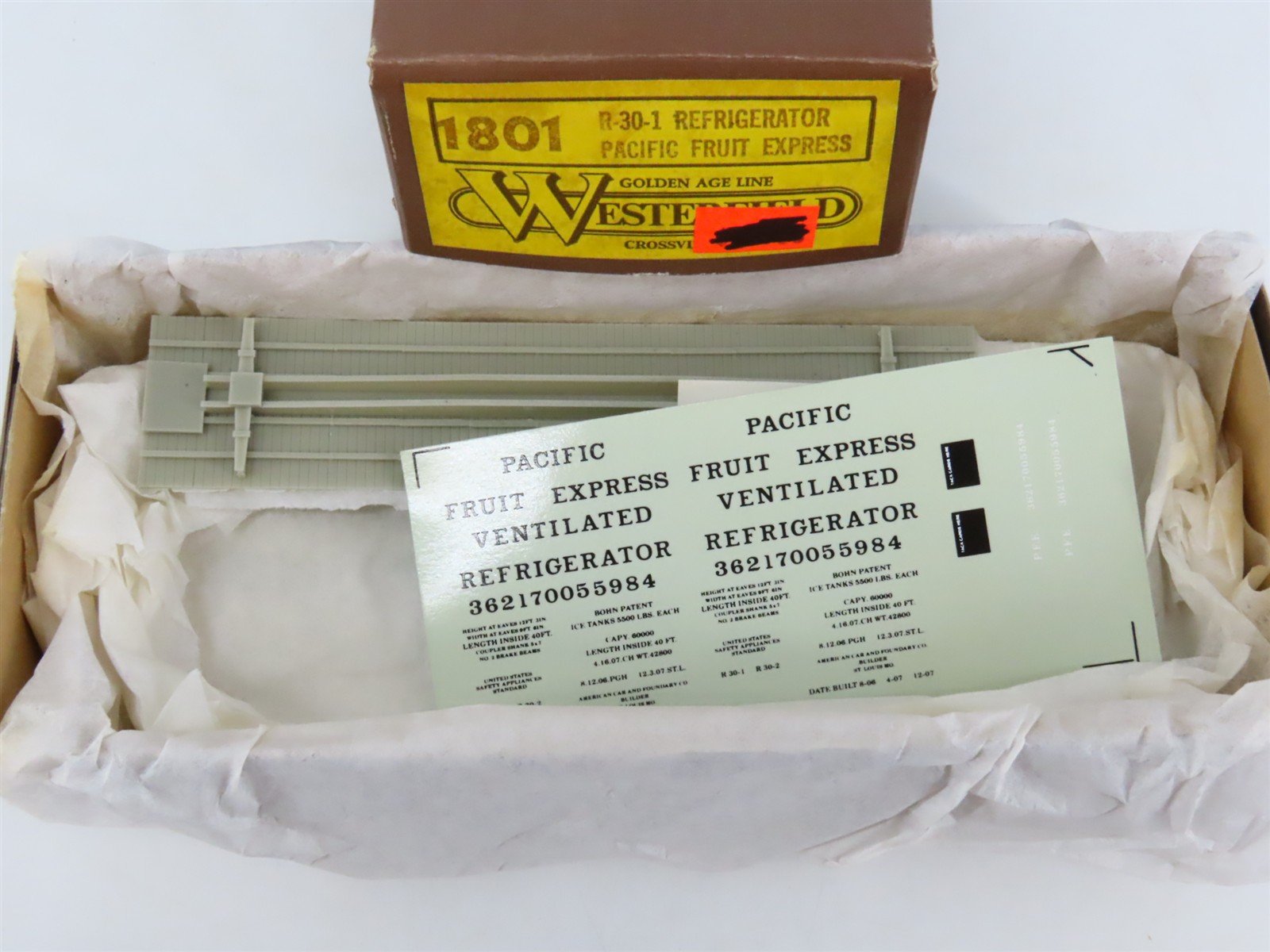 HO Scale Westerfield Kit 1801 PFE Pacific Fruit Express Reefer