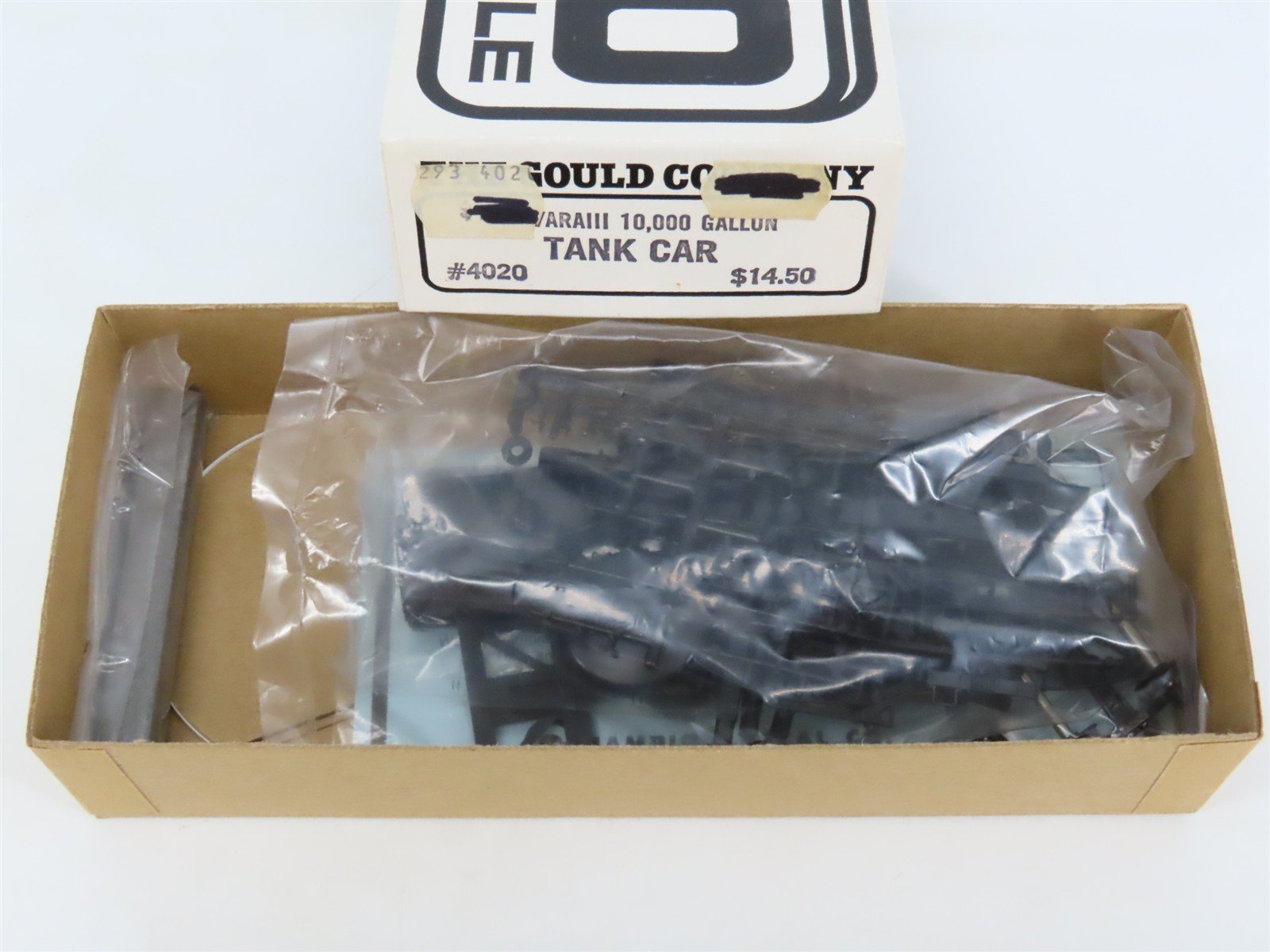 HO Scale The Gould Company Kit 4020 Unpainted 10,000 Gallon Tank Car