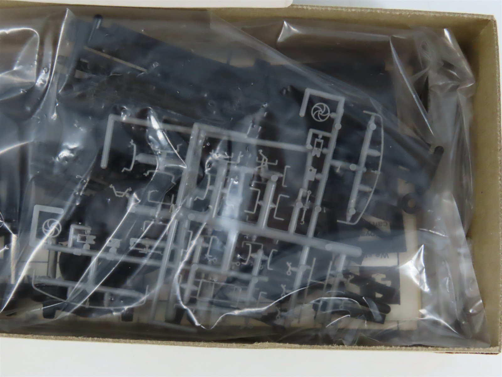 HO Scale The Gould Company Kit 4020 Unpainted 10,000 Gallon Tank Car