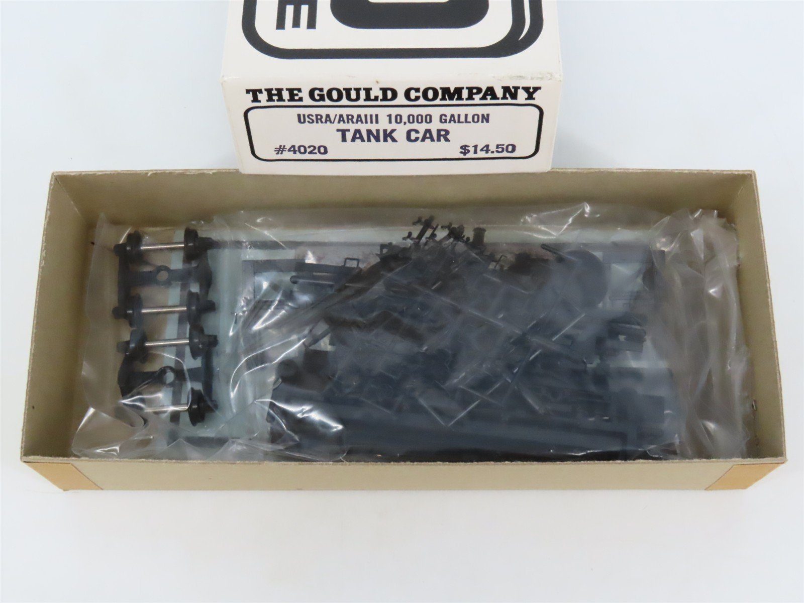 HO Scale The Gould Company Kit 4020 Unpainted 10,000 Gallon Tank Car