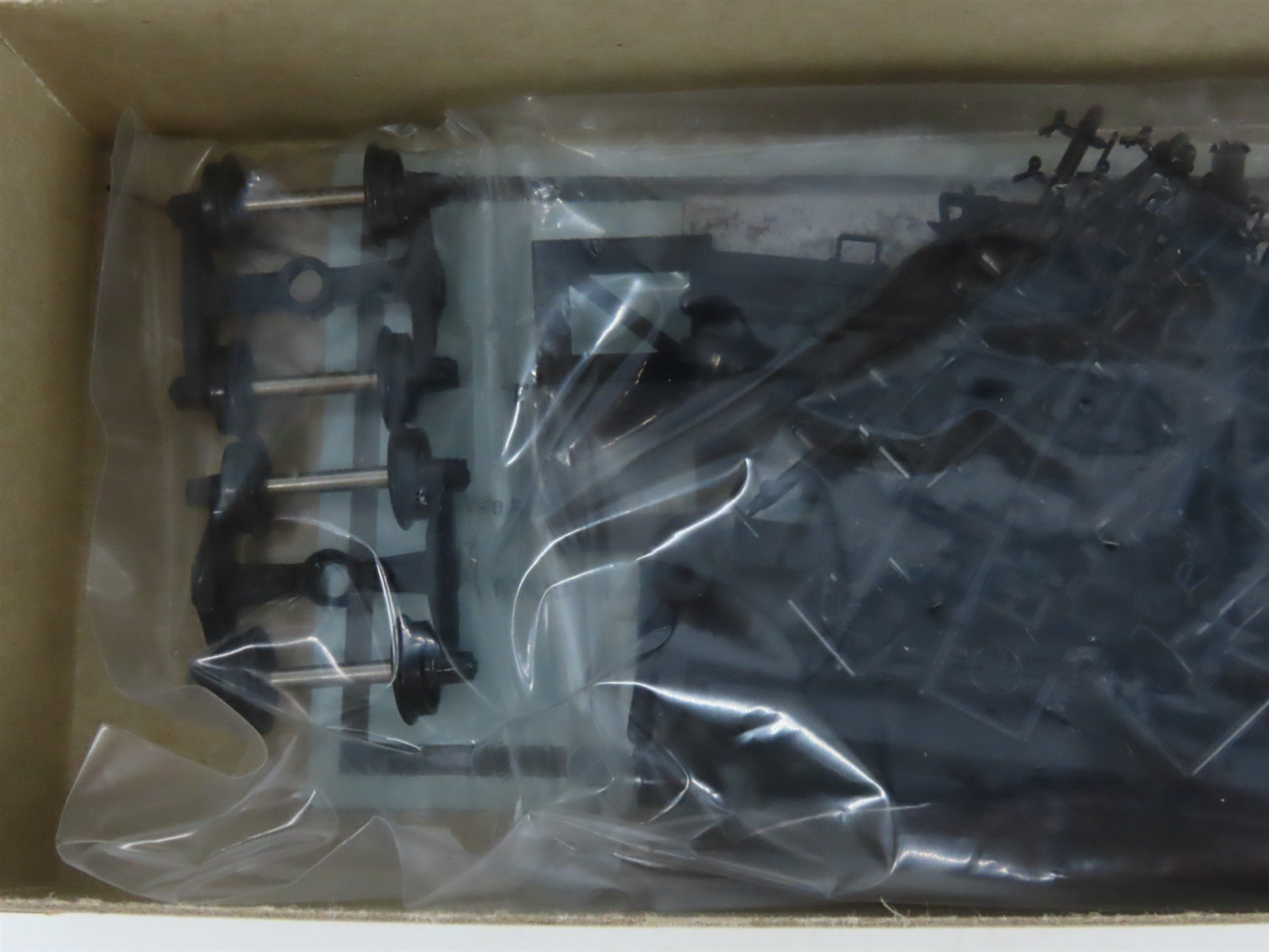 HO Scale The Gould Company Kit 4020 Unpainted 10,000 Gallon Tank Car